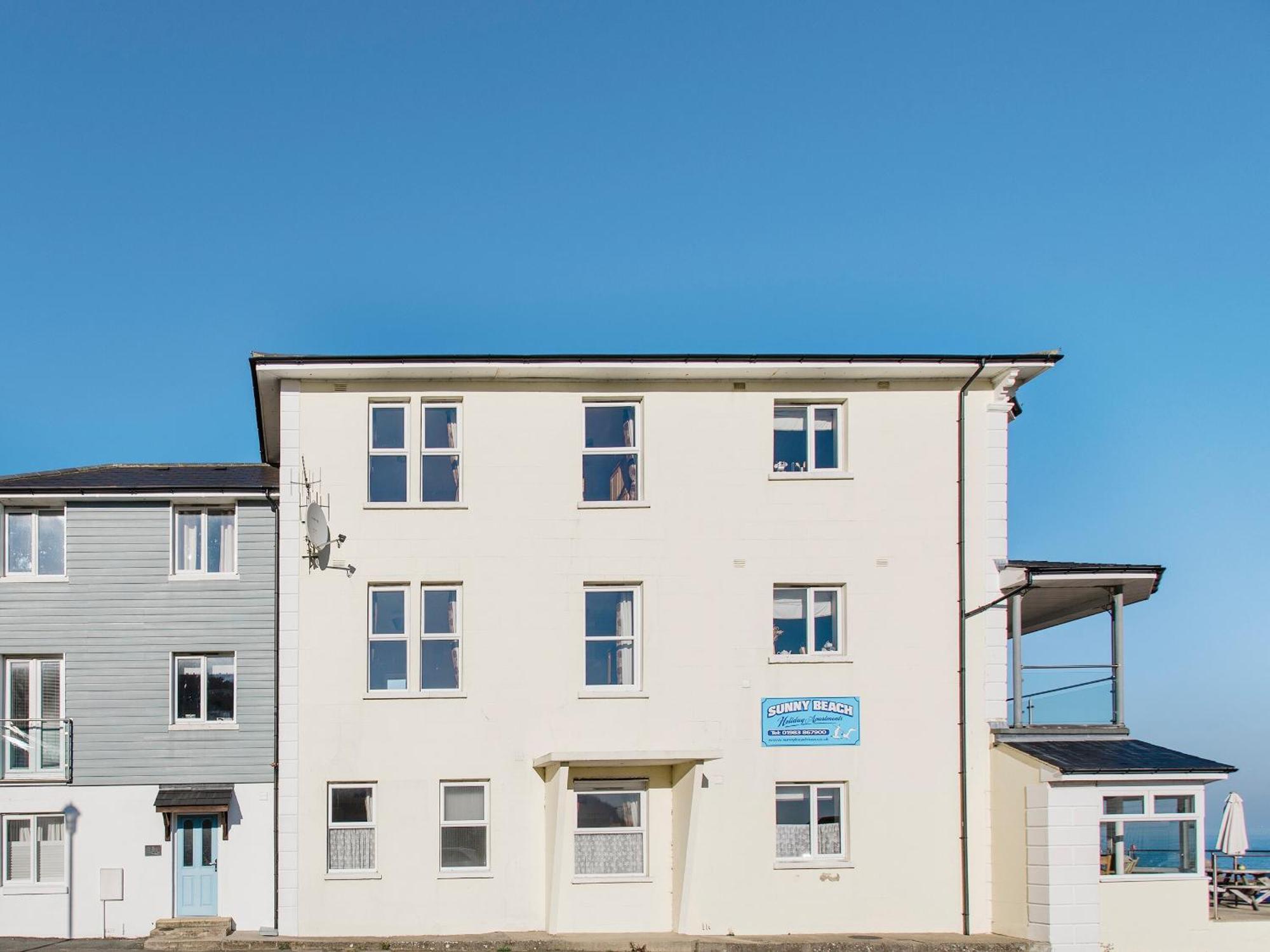 Sunny Beach Apartments Shanklin Exteriér fotografie